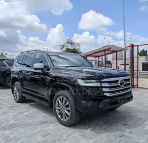 Toyota Land Cruiser 2024 Black