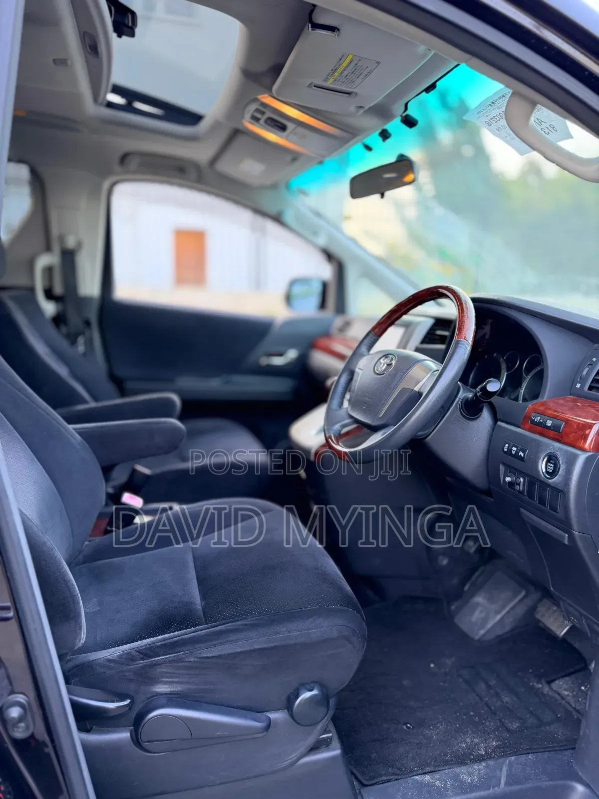 Toyota Vellfire 2010 Burgundy