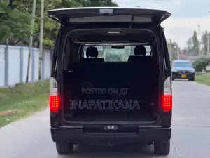 Toyota HiAce 2013 Black