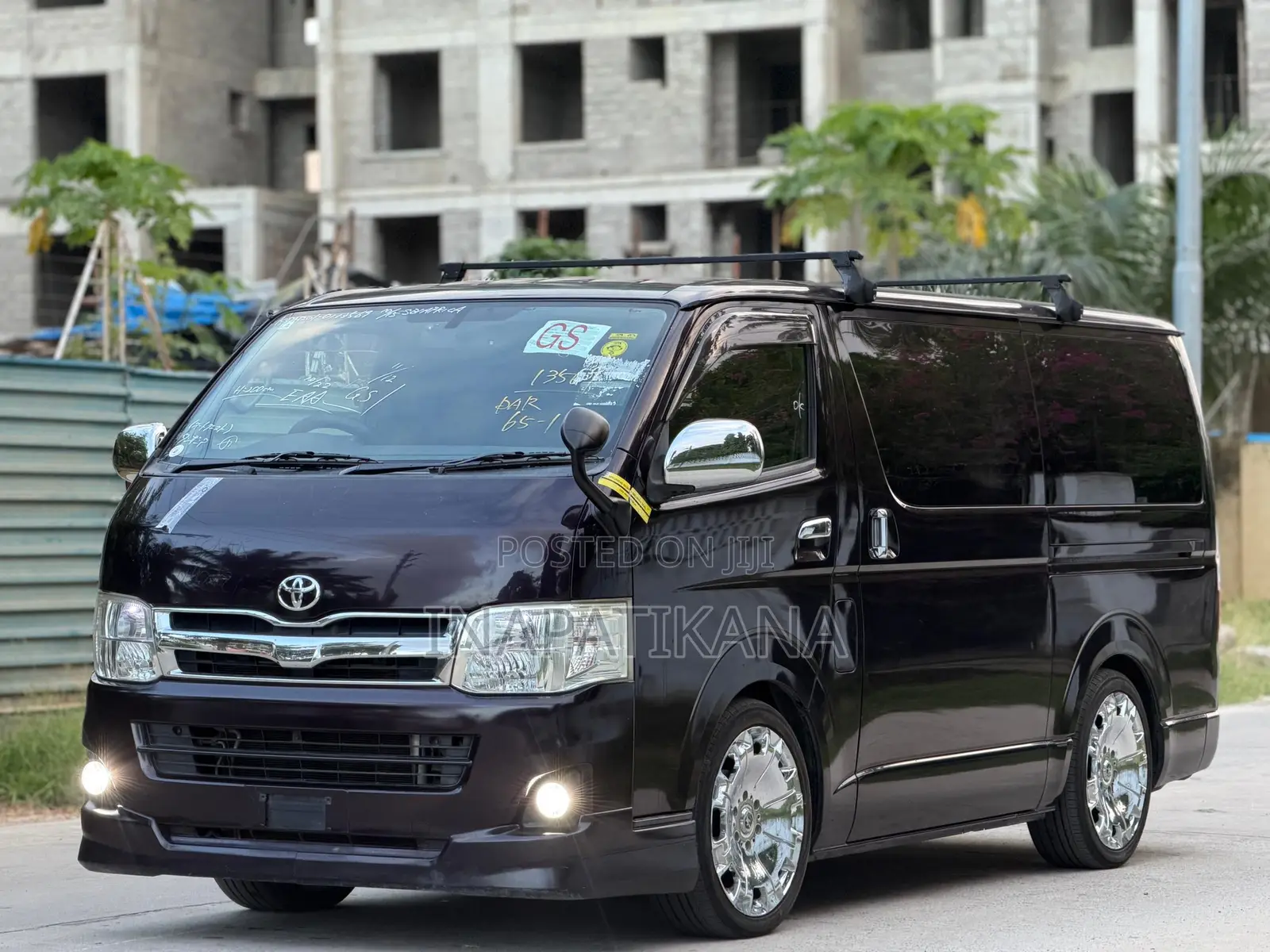Toyota HiAce 2013 Black