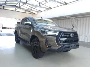 Toyota Hilux 2022 Gray
