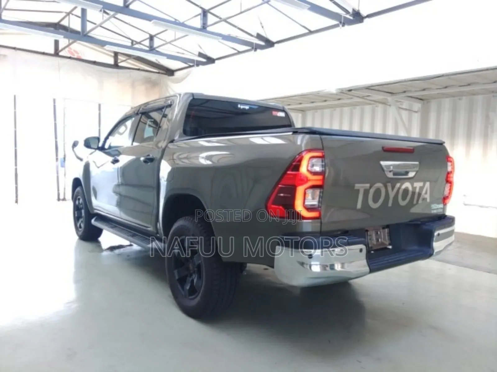 Toyota Hilux 2022 Gray