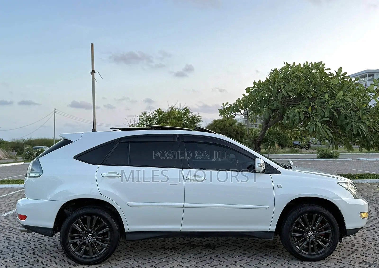 Toyota Harrier 2006 White