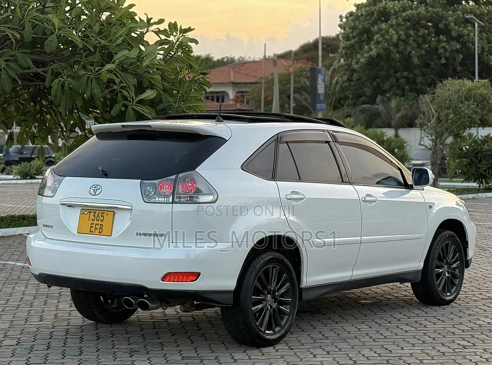 Toyota Harrier 2006 White