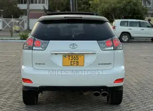 Toyota Harrier 2006 White