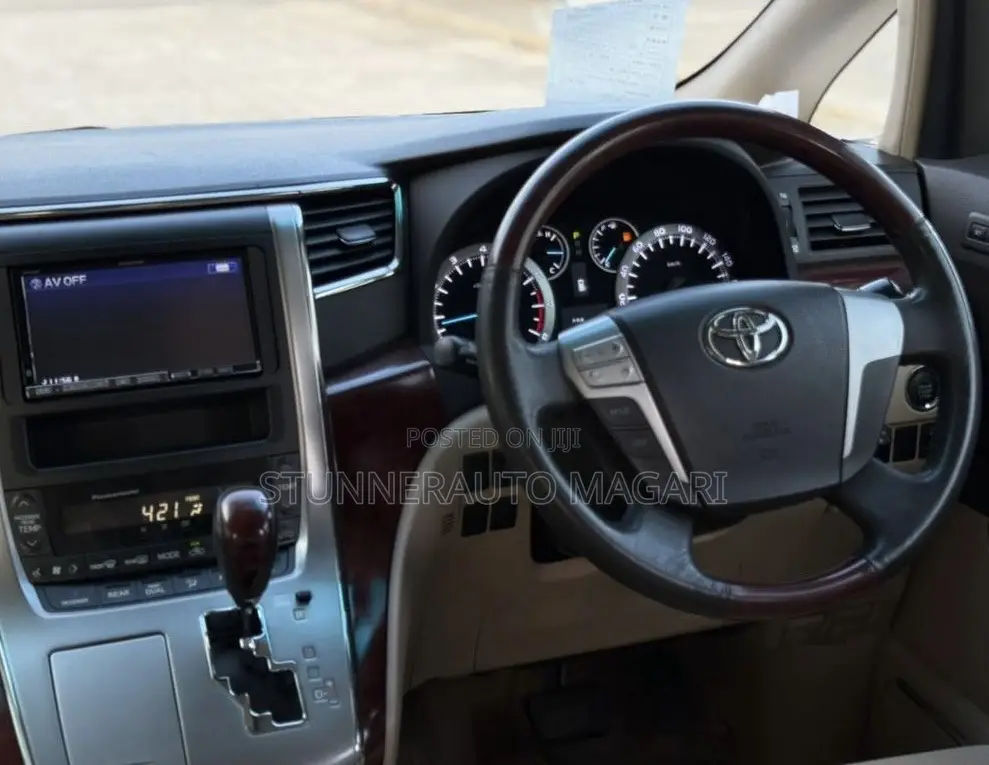 Toyota Vellfire 2011 Black