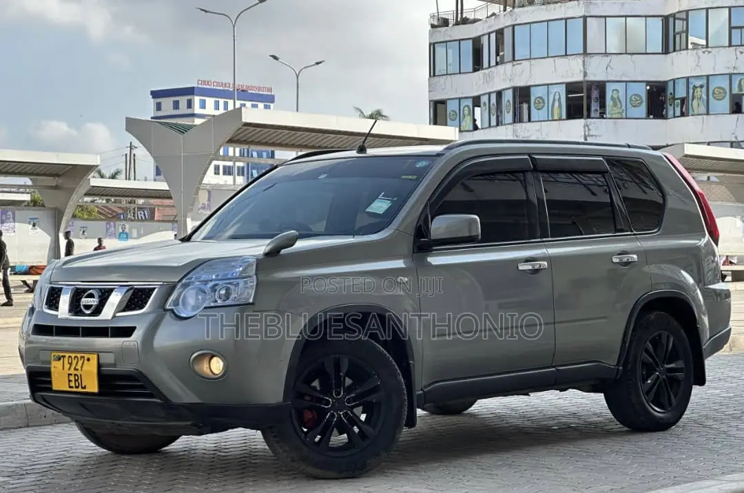 Nissan X-Trail 2011 Beige