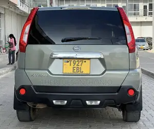 Nissan X-Trail 2011 Beige