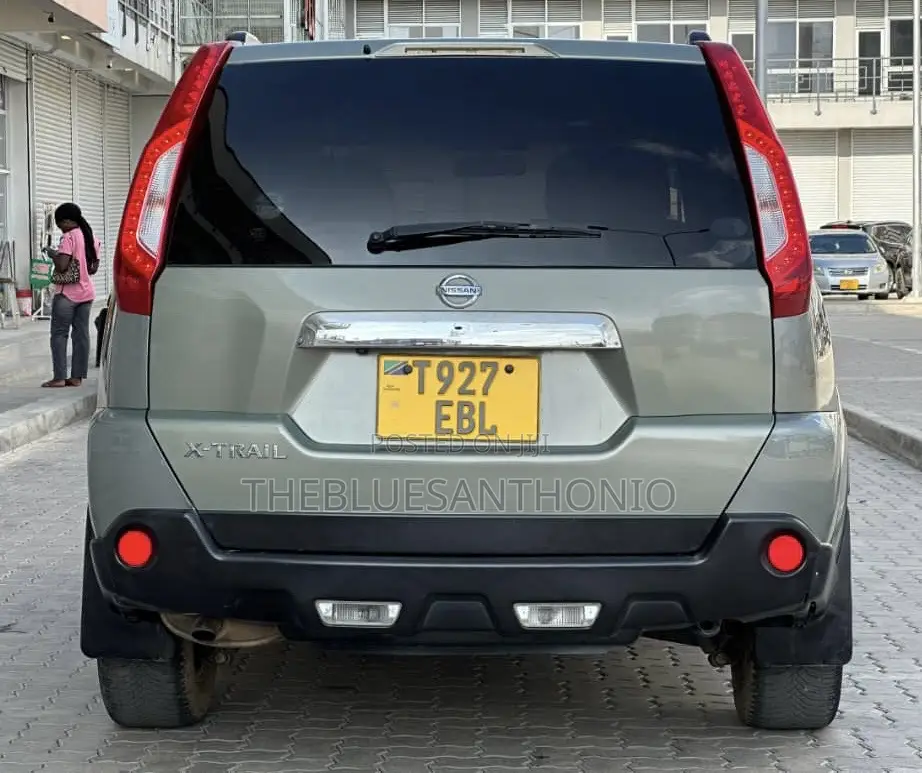 Nissan X-Trail 2011 Beige