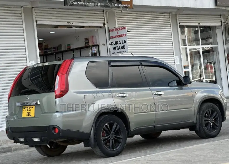 Nissan X-Trail 2011 Beige