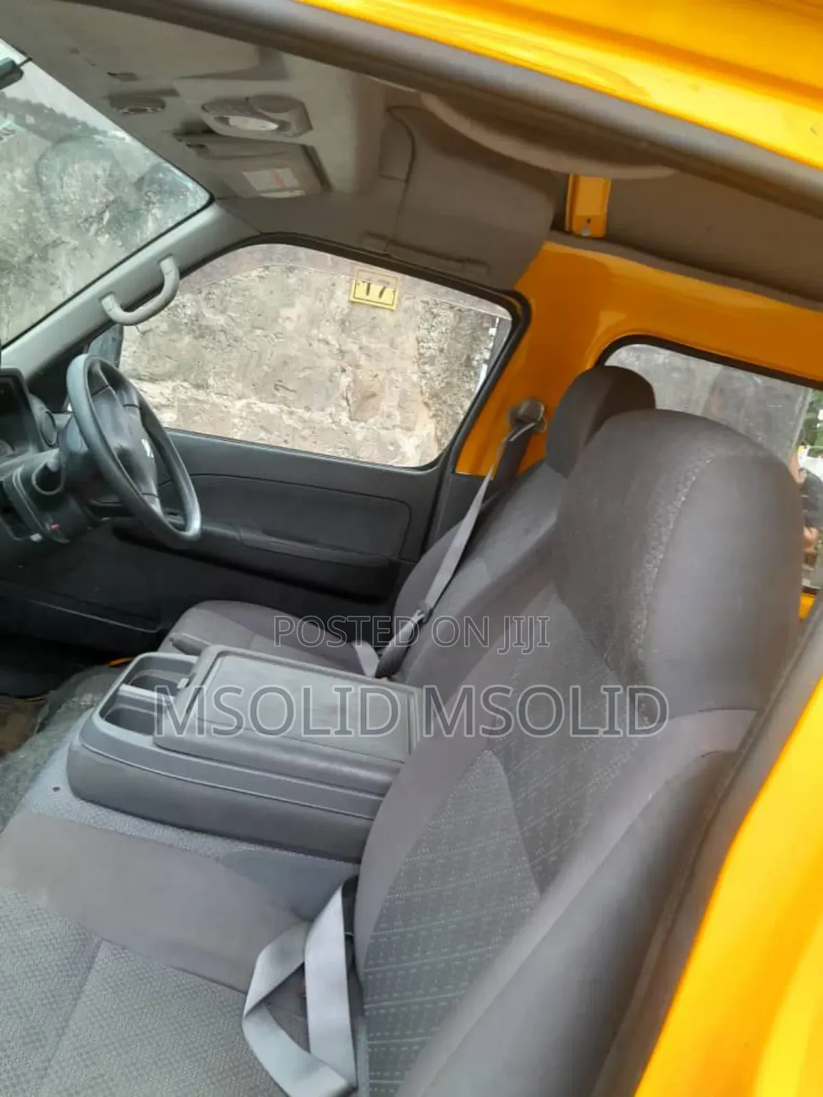 Nissan Caravan 2005 Yellow