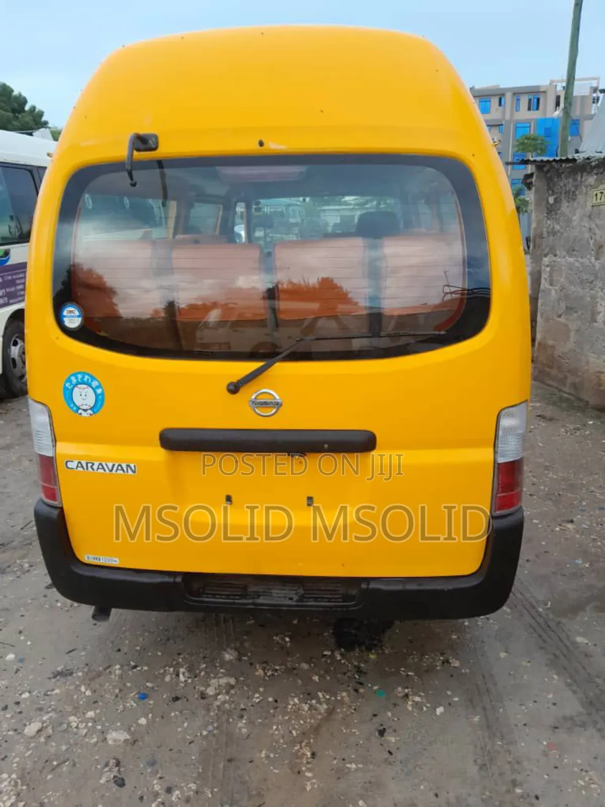 Nissan Caravan 2005 Yellow