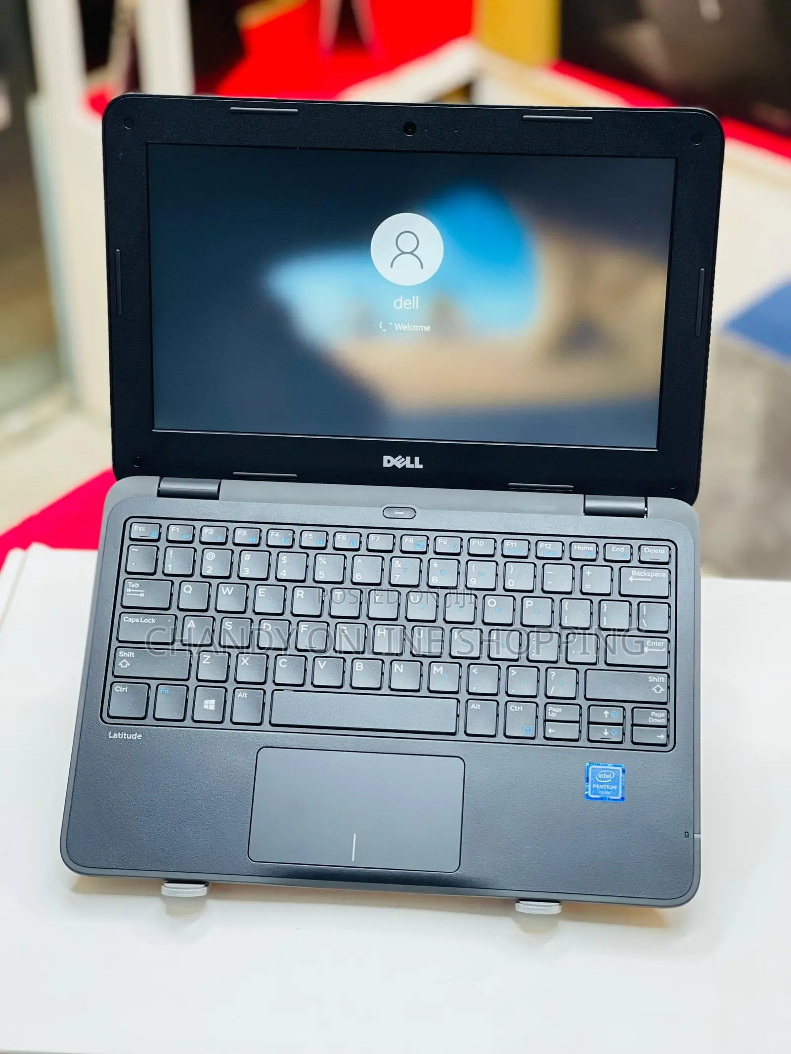 New Laptop Dell Latitude 3189 4GB Intel Core 2 Duo SSD 1T
