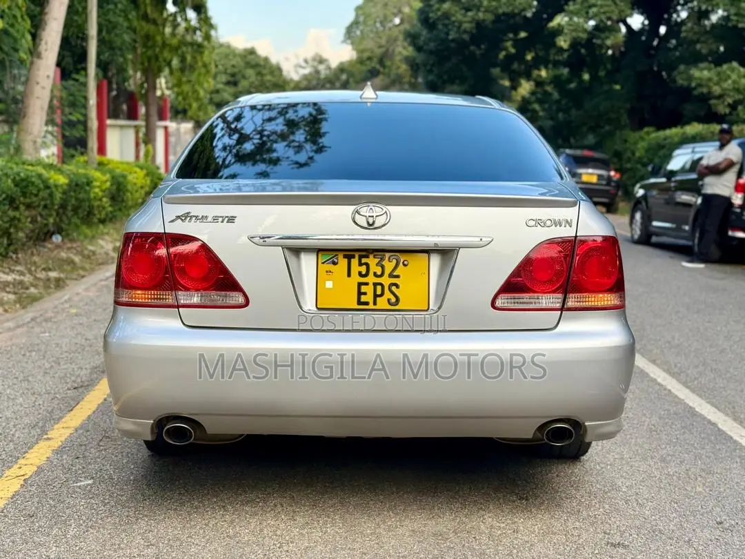 Toyota Crown 2006 Silver