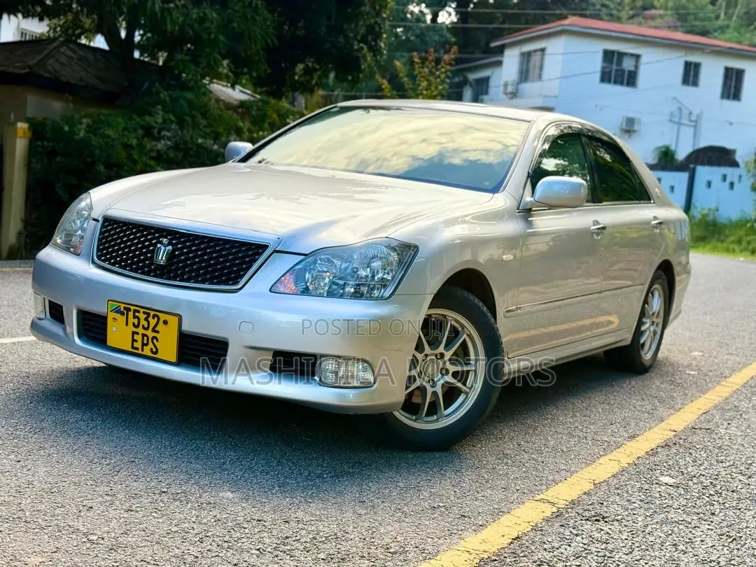 Toyota Crown 2006 Silver