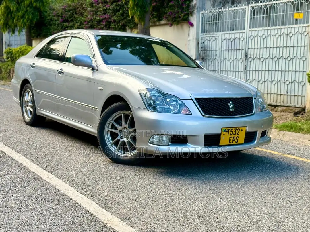 Toyota Crown 2006 Silver