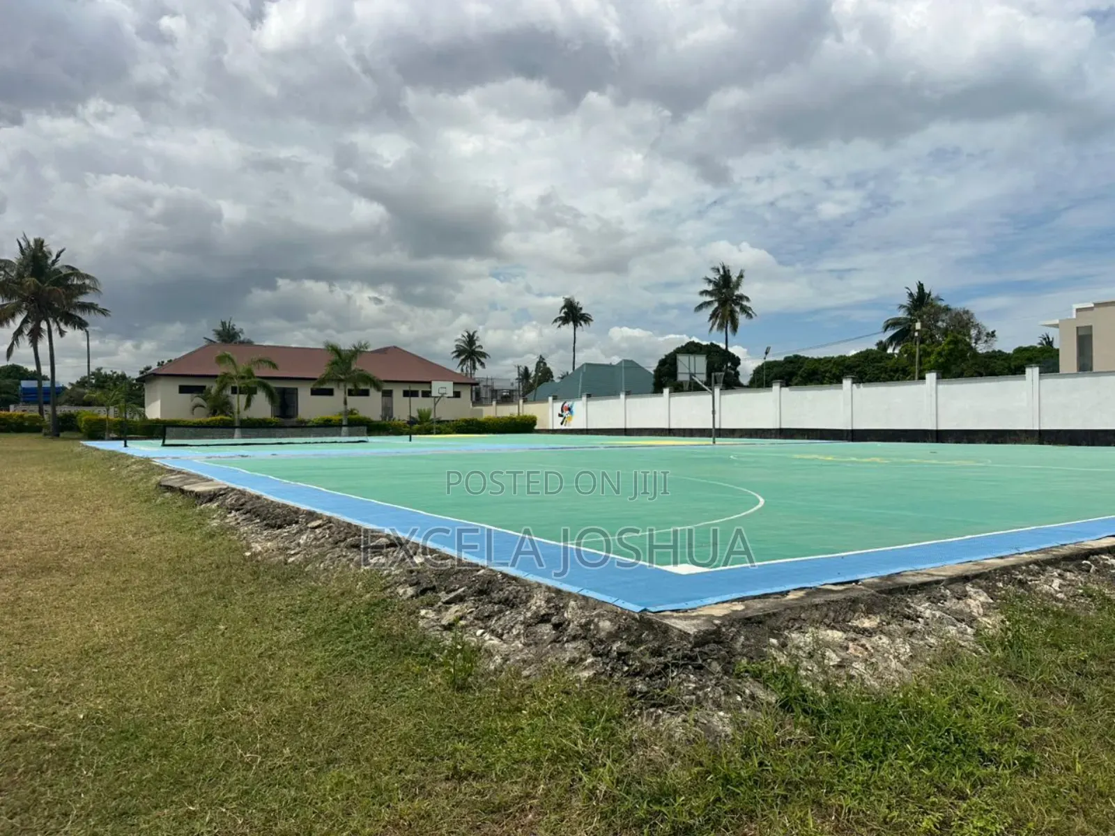 Shule Inauzwa Bahari Beach Dar-Es-Salaam