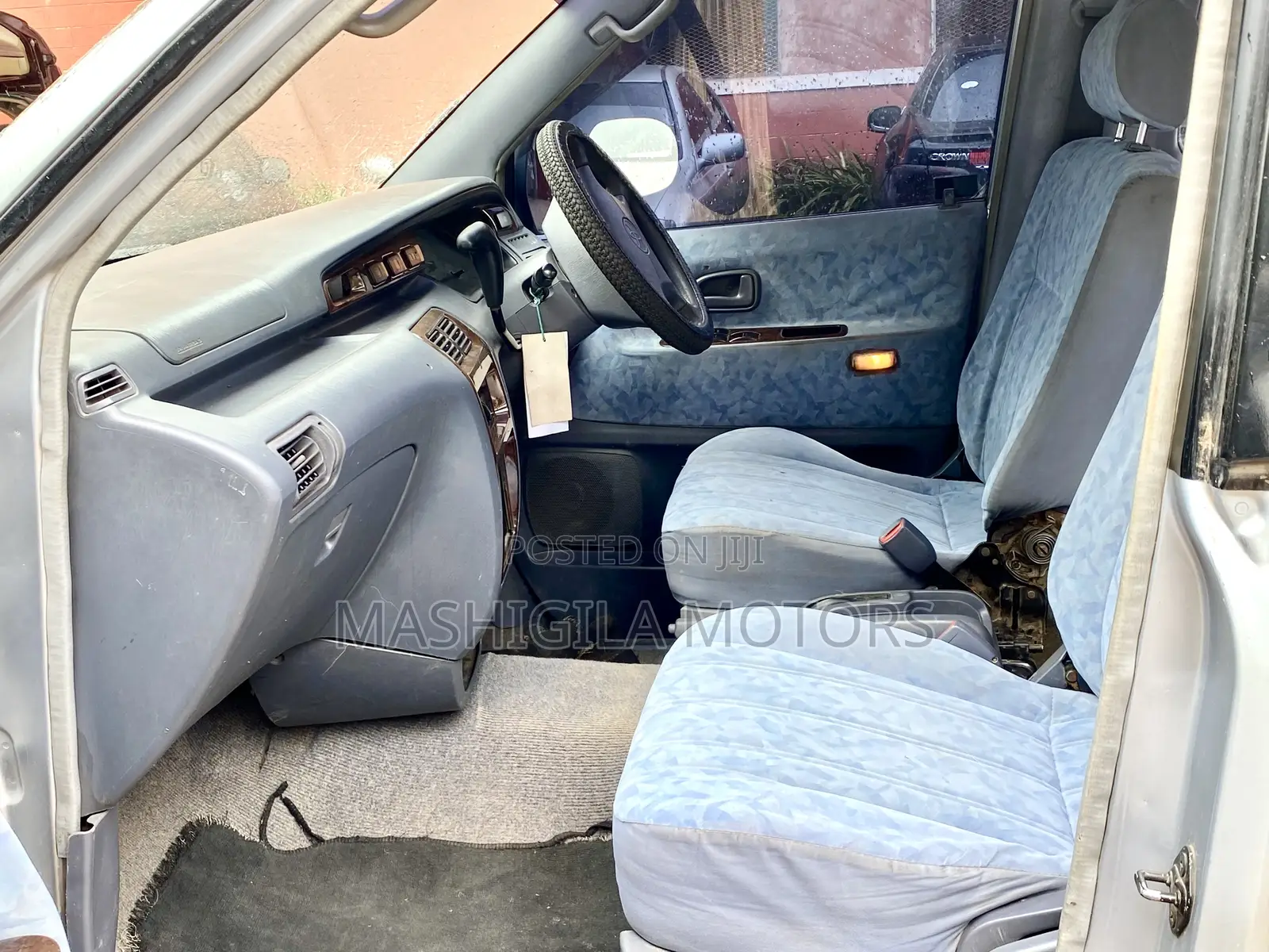 Toyota Noah 2001 Silver