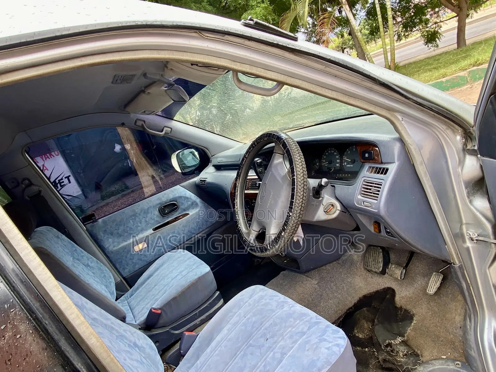 Toyota Noah 2001 Silver