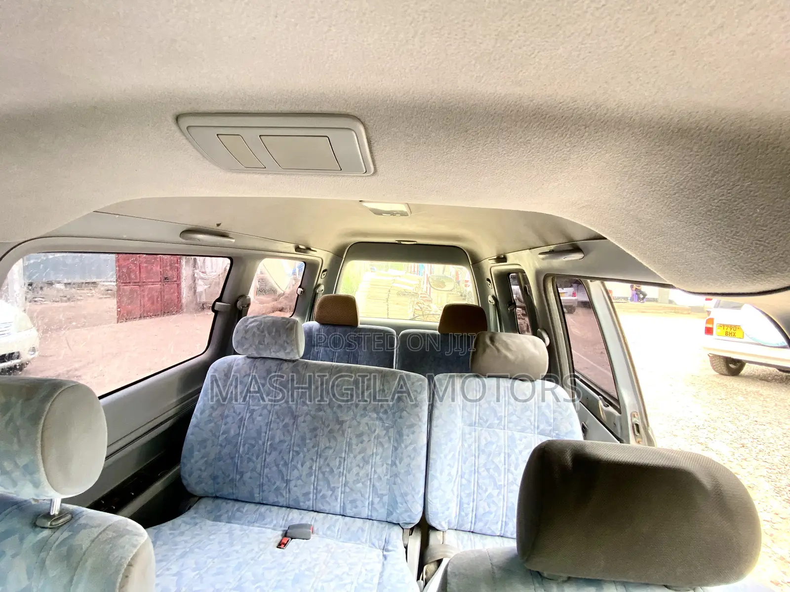 Toyota Noah 2001 Silver