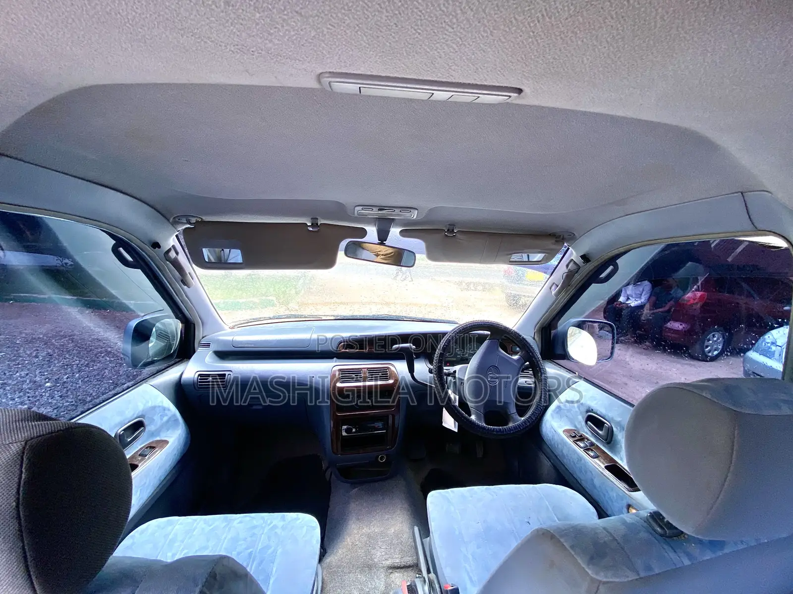 Toyota Noah 2001 Silver