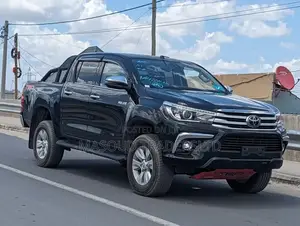 Toyota Hilux SR 4x4 2019 Black