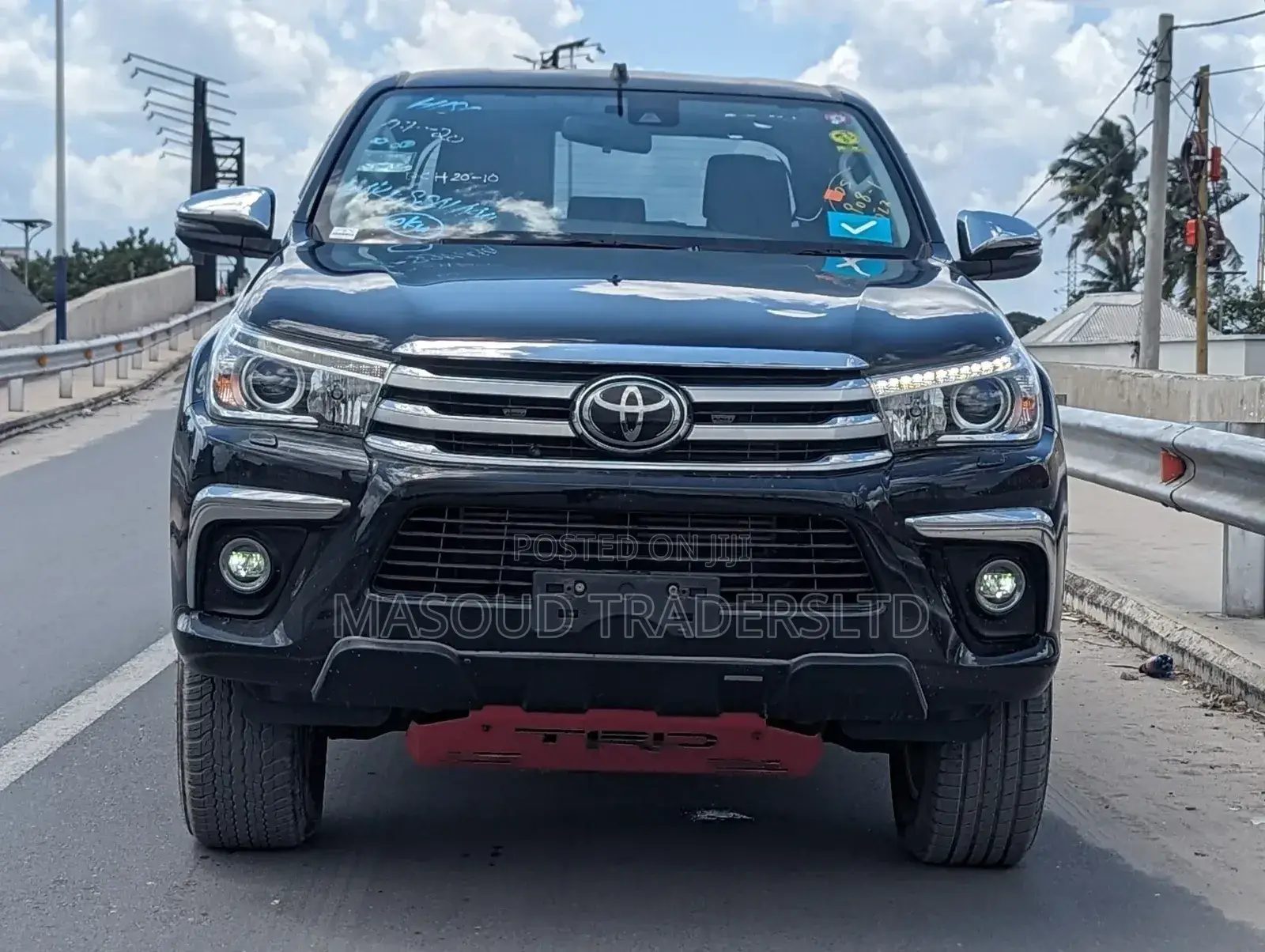 Toyota Hilux SR 4x4 2019 Black