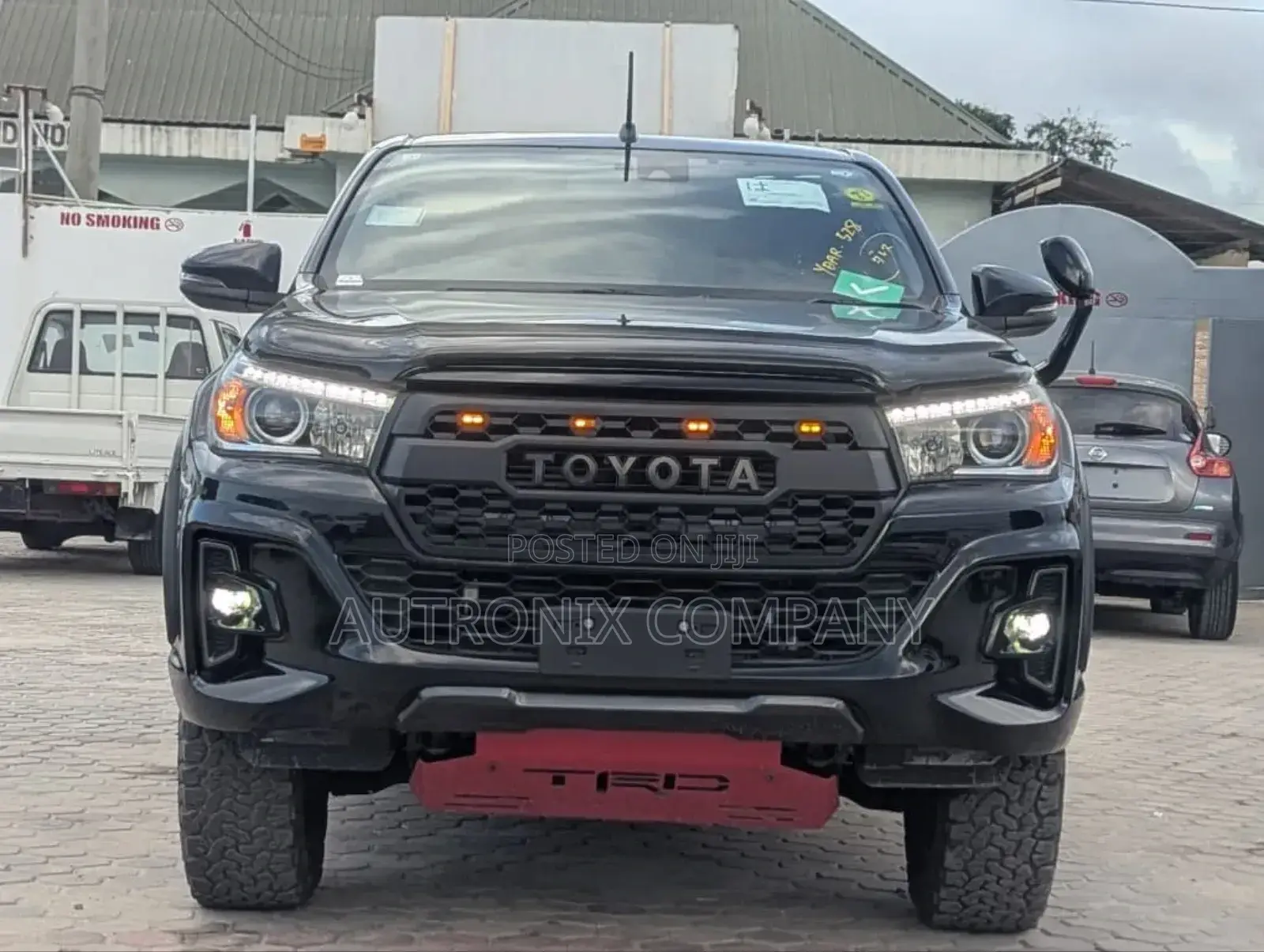 Toyota Hilux Rogue 4x4 2019 Black