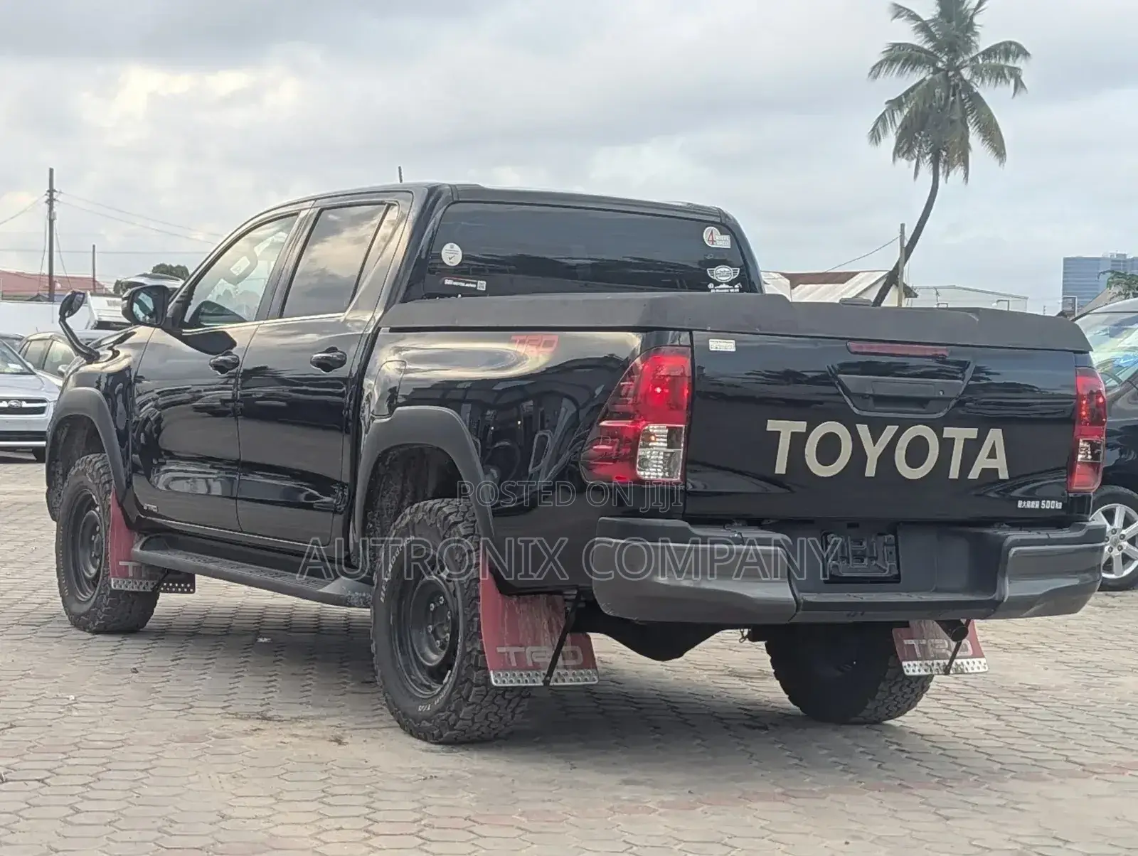 Toyota Hilux Rogue 4x4 2019 Black