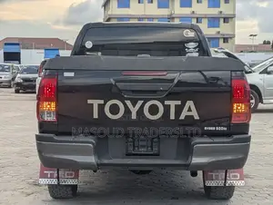 Toyota Hilux Rogue 4x4 2019 Black