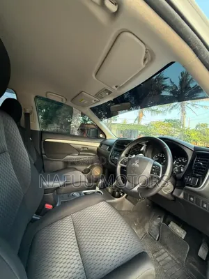 Mitsubishi Outlander 2013 White