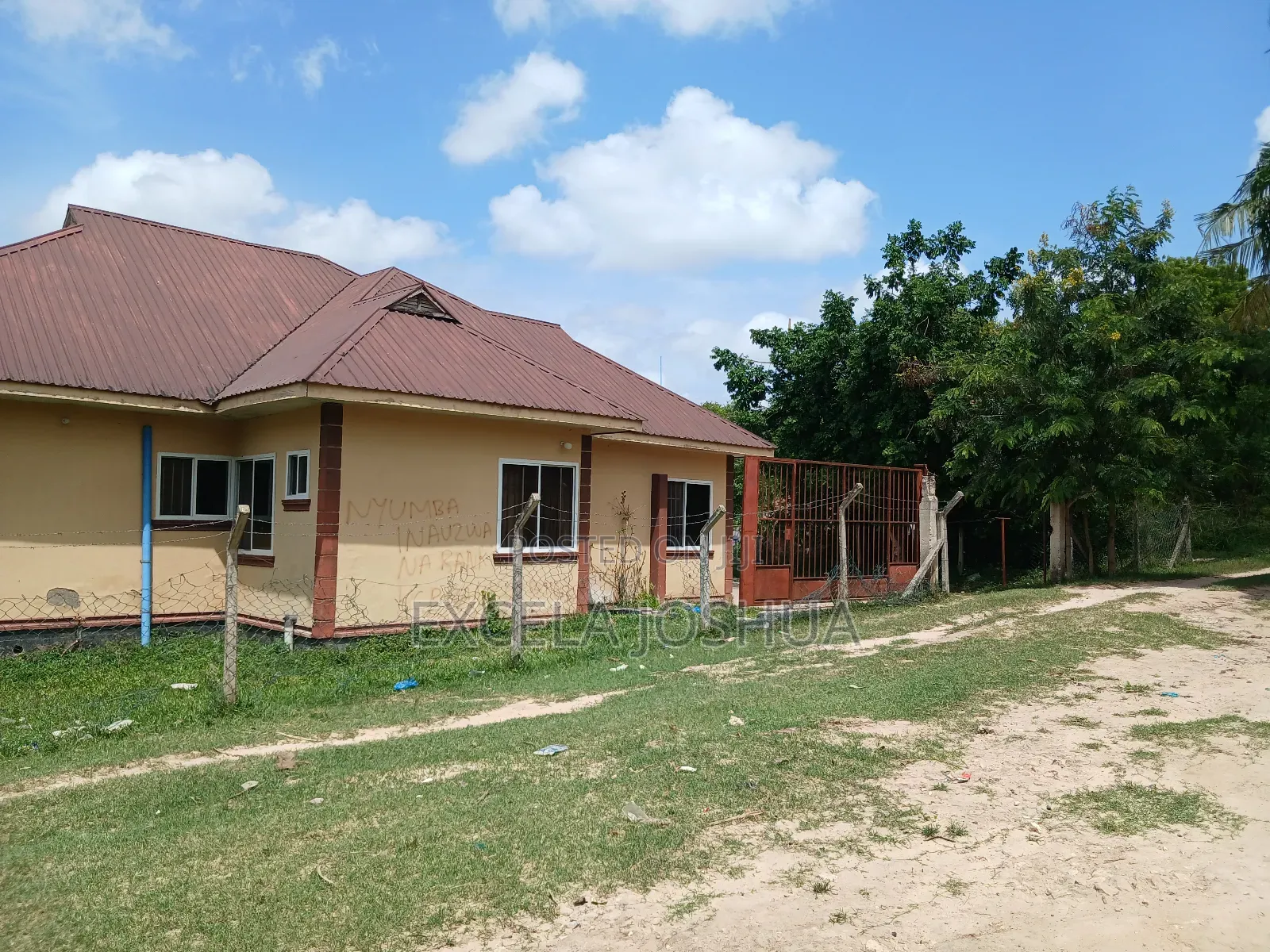 2bdrm Apartment in Excela Joshua, Mbezi for sale