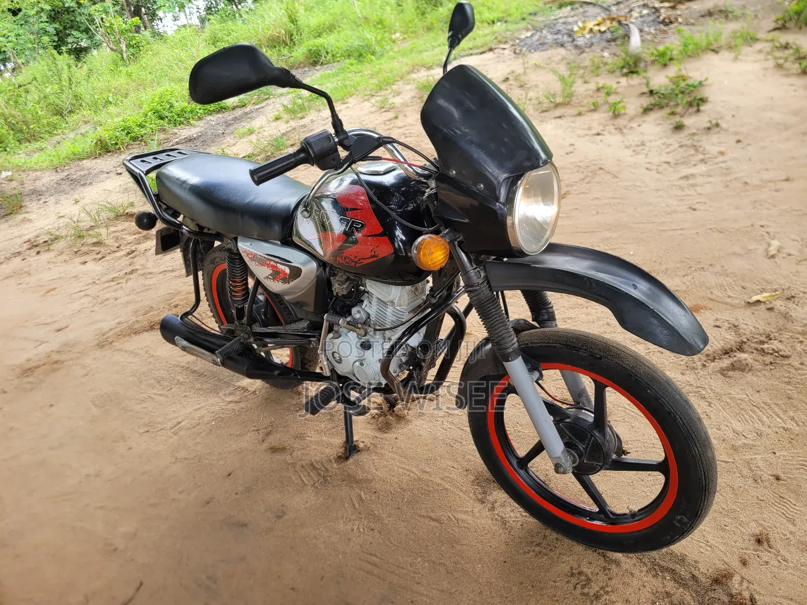 Bajaj Boxer X125 2025 Black