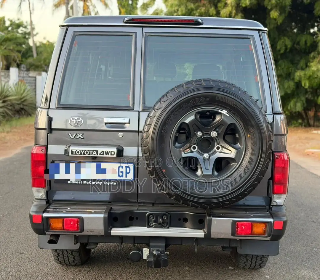 New Toyota Land Cruiser 2025 Gray