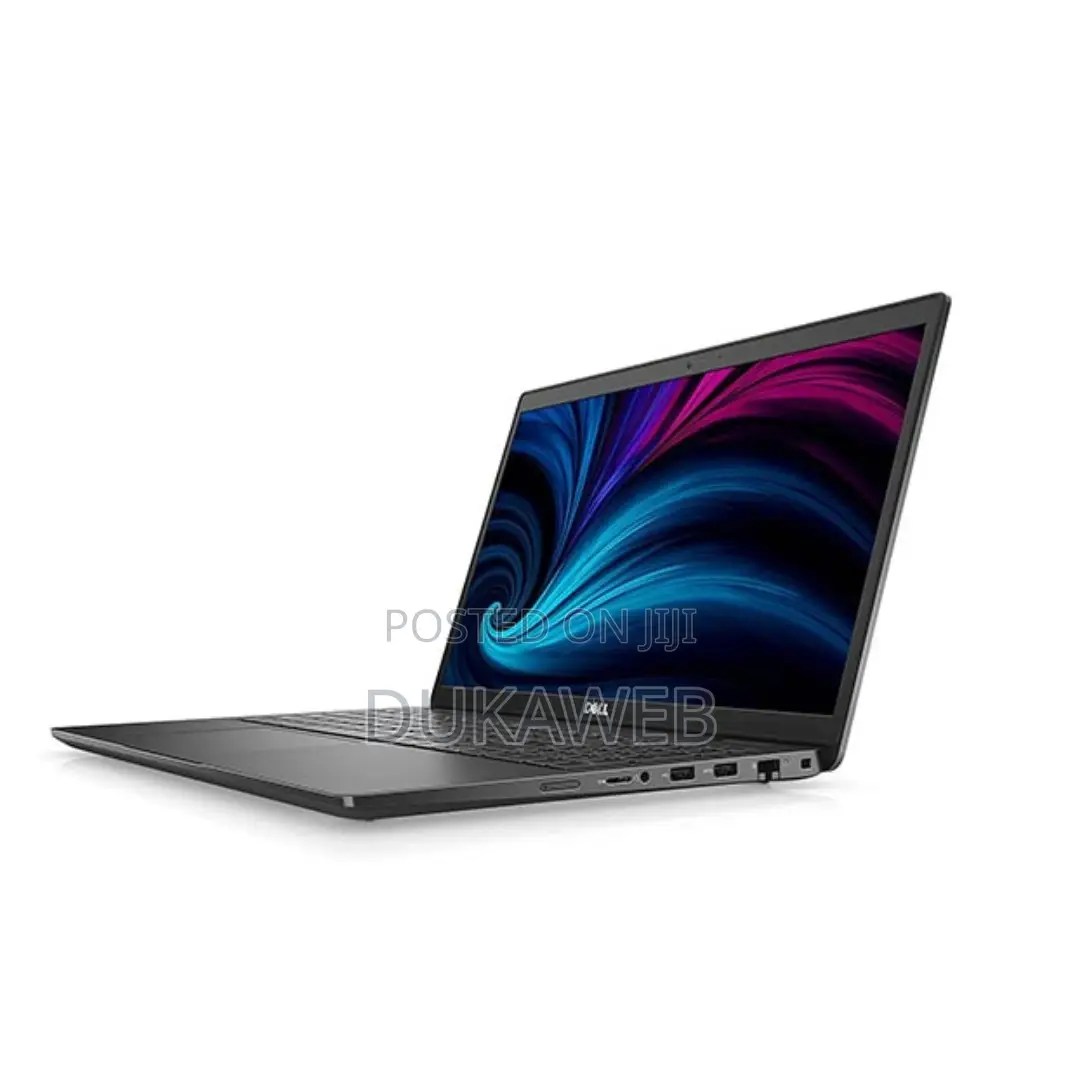 New Laptop Dell Vostro 3520 8GB Intel SSD 512GB