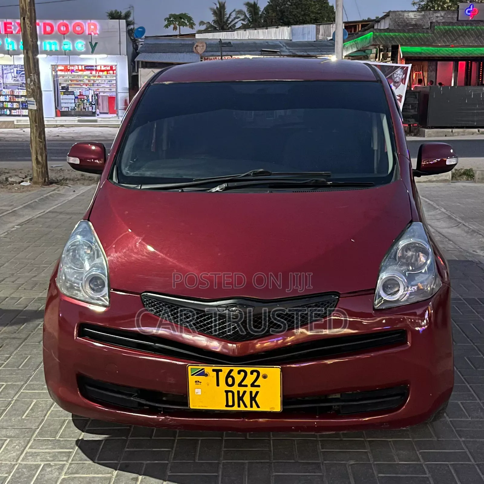 Toyota Ractis 1.3 FWD 2007 Red