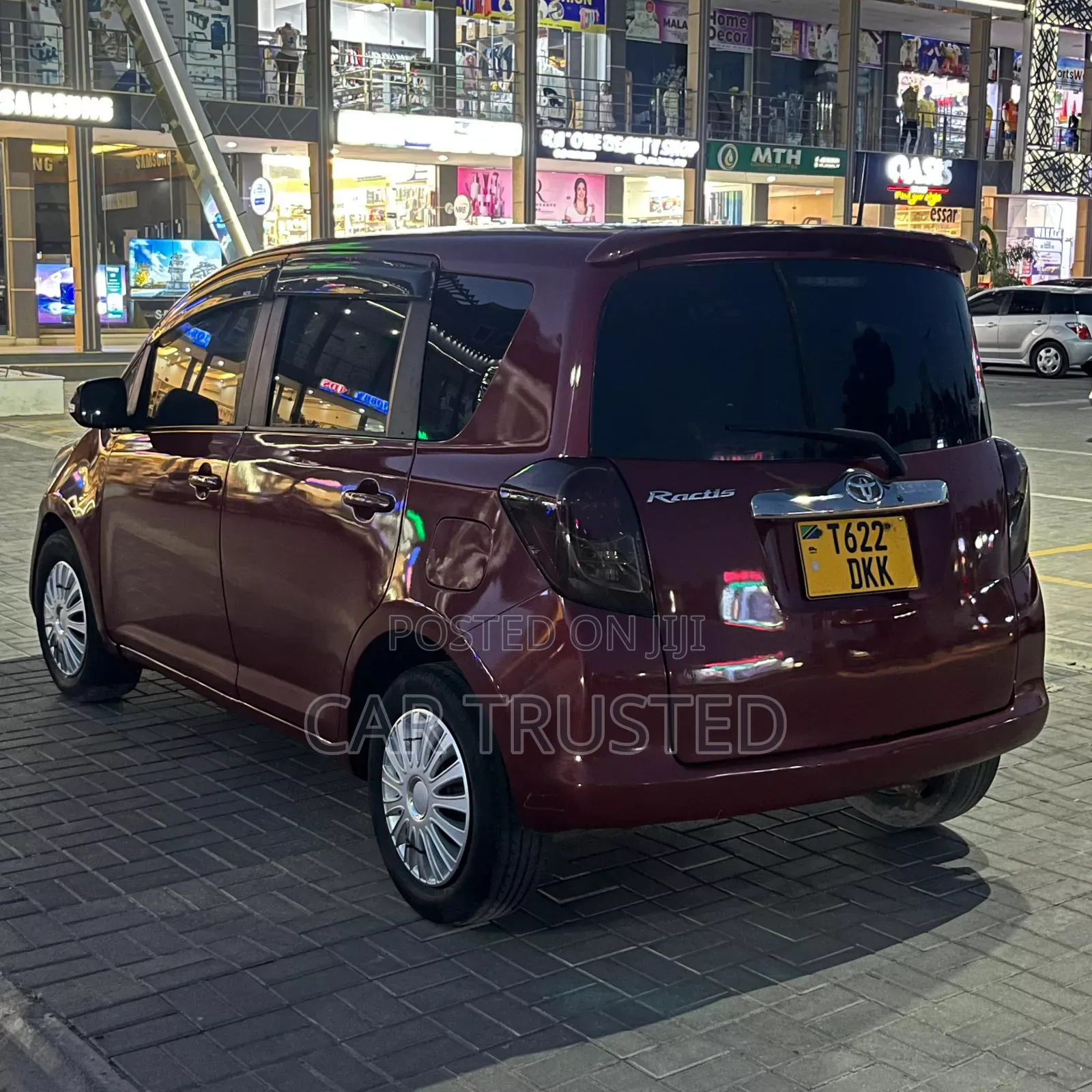 Toyota Ractis 1.3 FWD 2007 Red