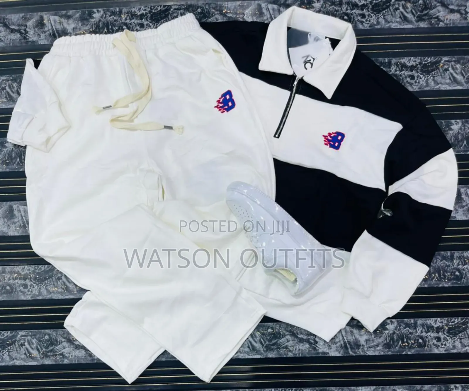 Tracksuits Full With Multiple Colours and Top Top Quality and Form