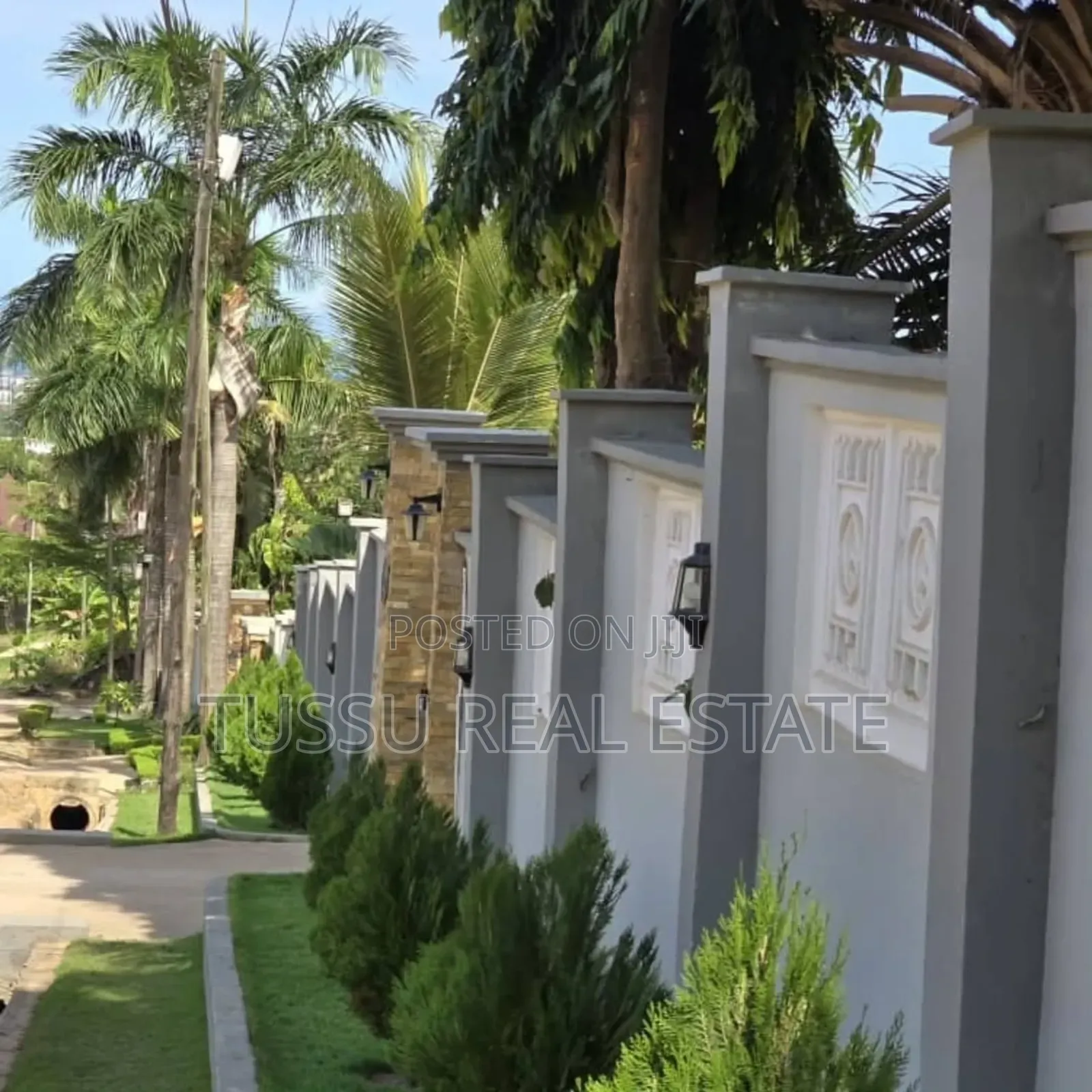 5bdrm House in Mboma Rd,Salasala, Kinondoni for sale