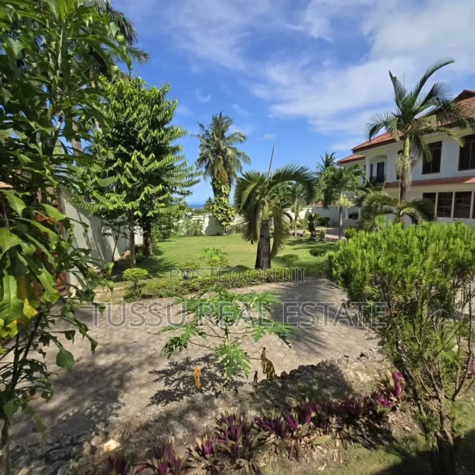 5bdrm House in Mboma Rd,Salasala, Kinondoni for sale