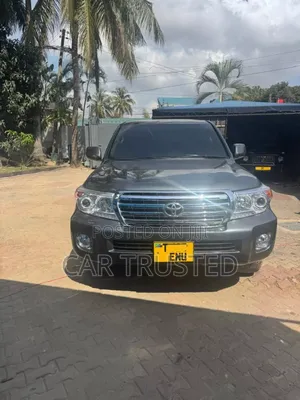 Toyota Land Cruiser 4.5 V8 VXR 2011 Gray