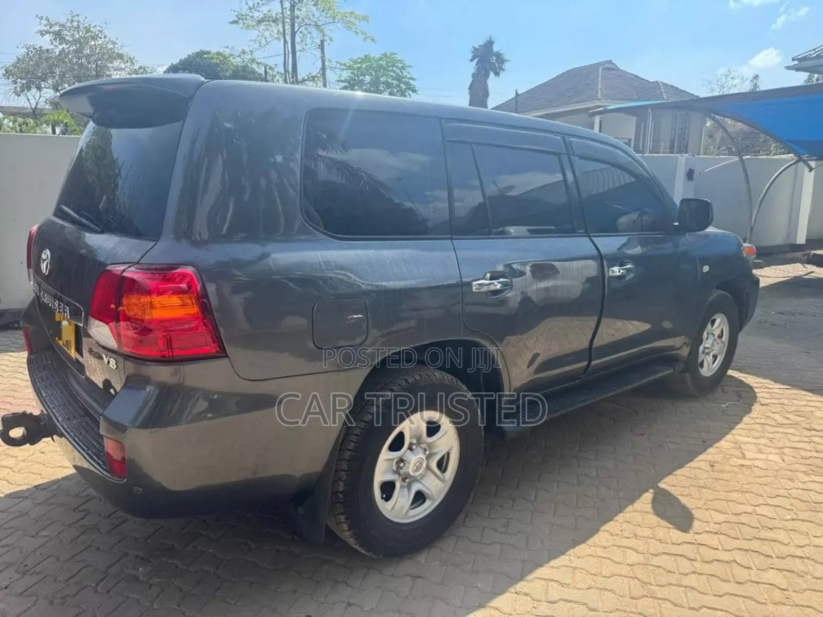 Toyota Land Cruiser 4.5 V8 VXR 2011 Gray
