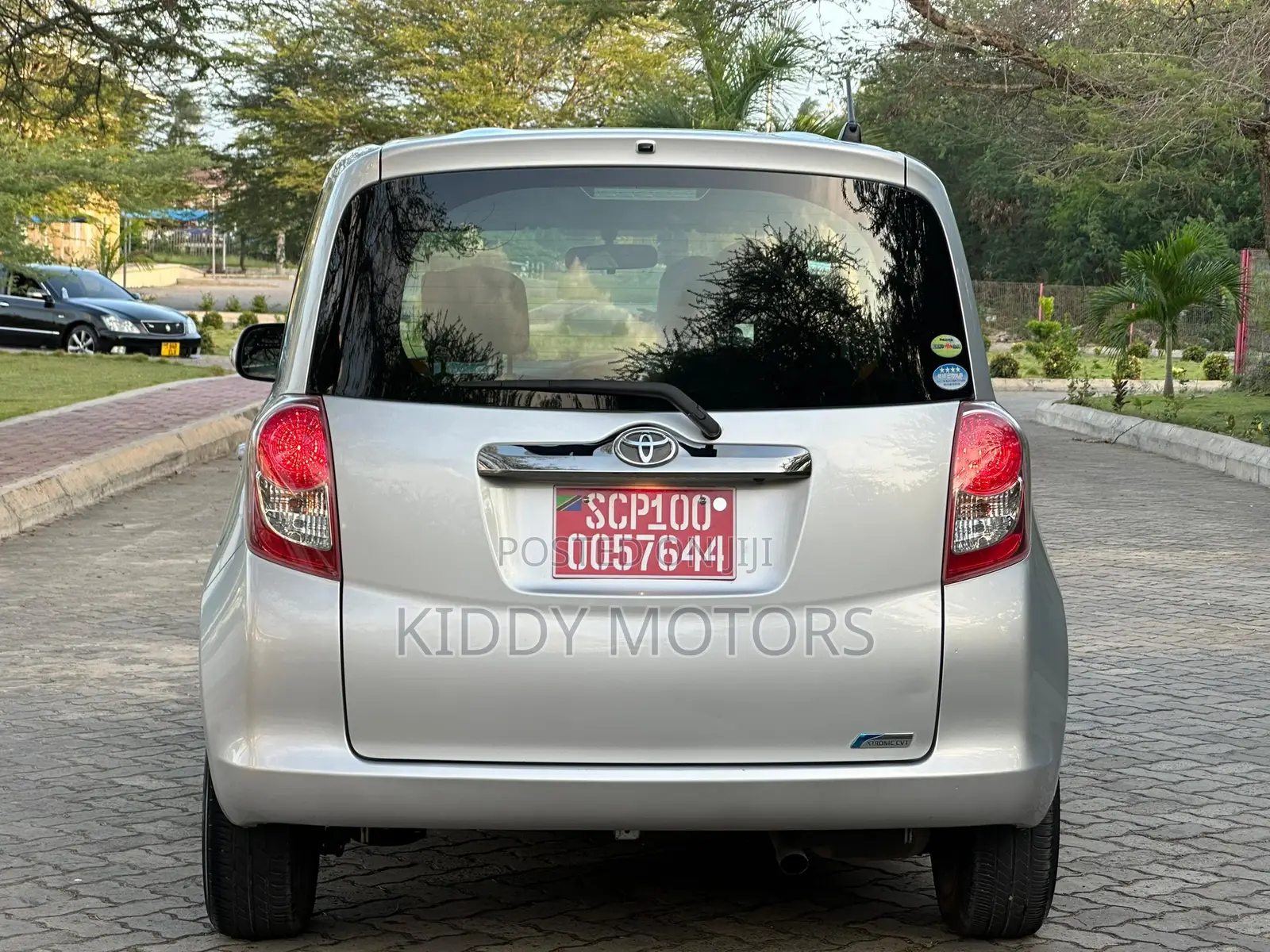 Toyota Ractis 2008 Silver