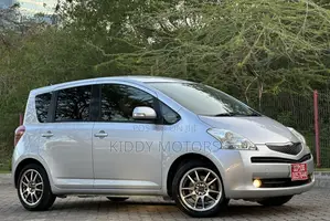 Toyota Ractis 2008 Silver