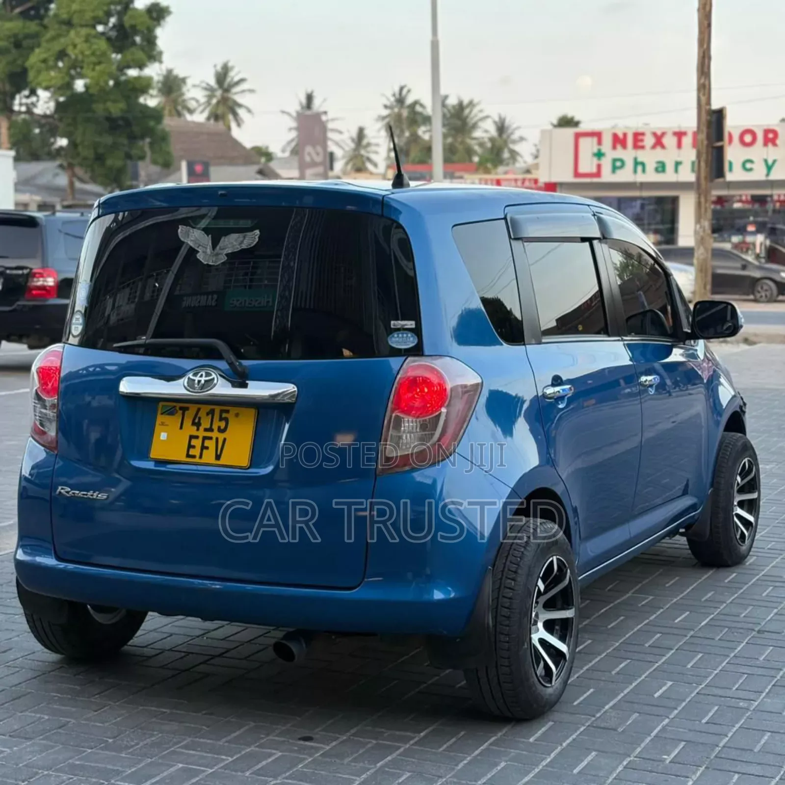 Toyota Ractis 1.3 FWD 2009 Blue