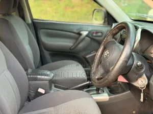Toyota RAV4 Automatic 2003 Black