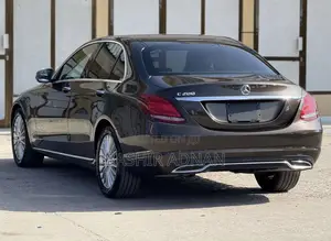 Mercedes-Benz C200 2015 Brown