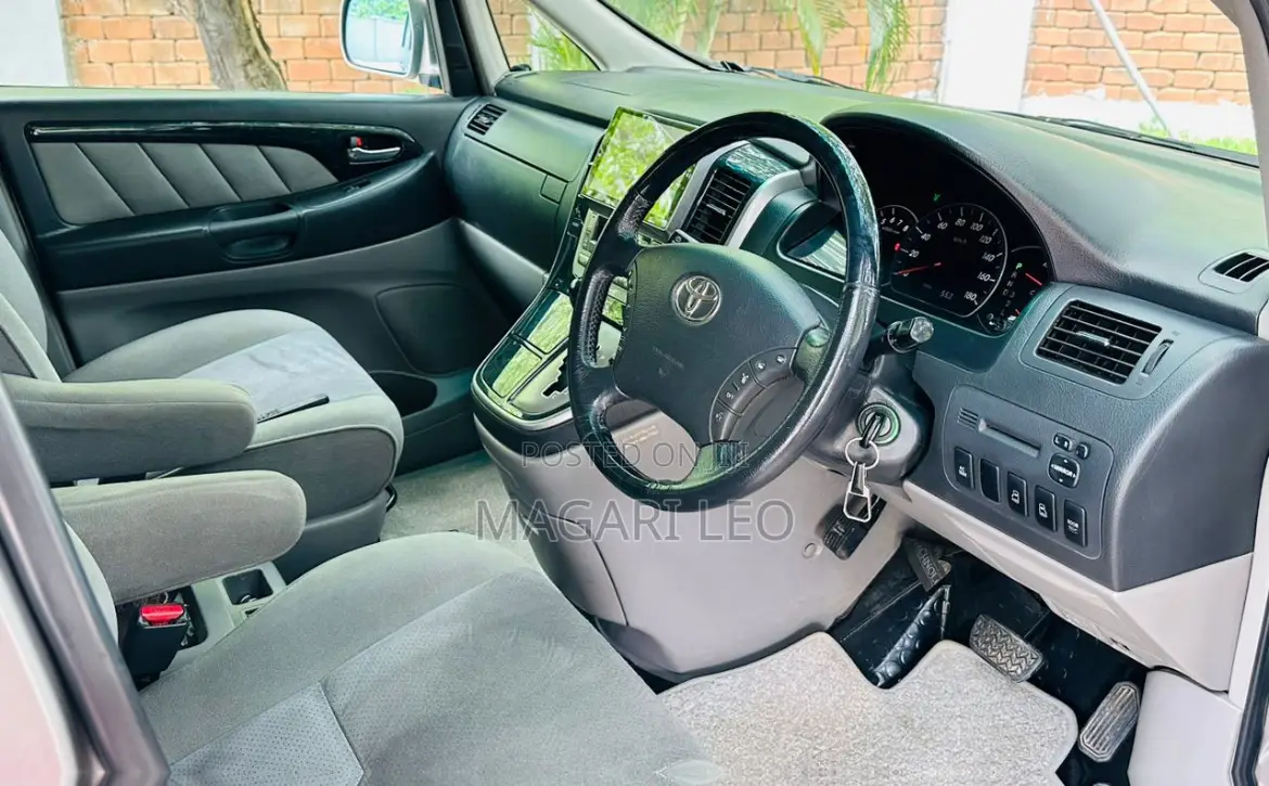 Toyota Alphard 2006 Beige