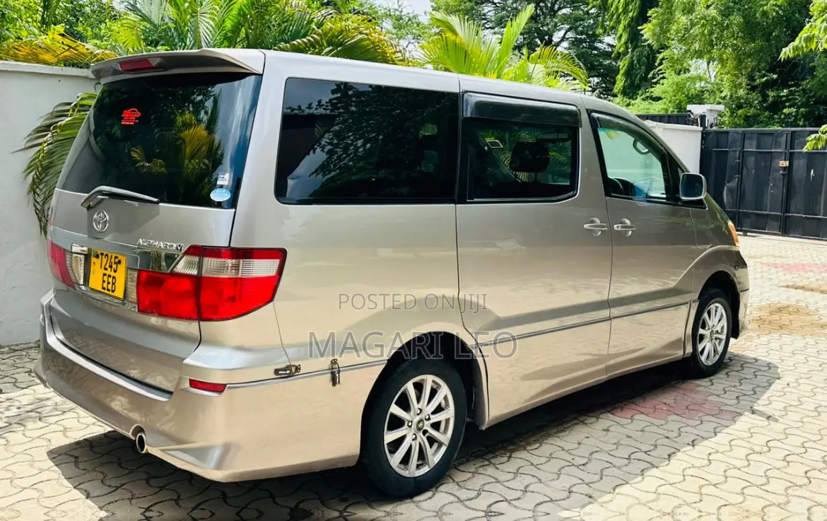 Toyota Alphard 2006 Beige