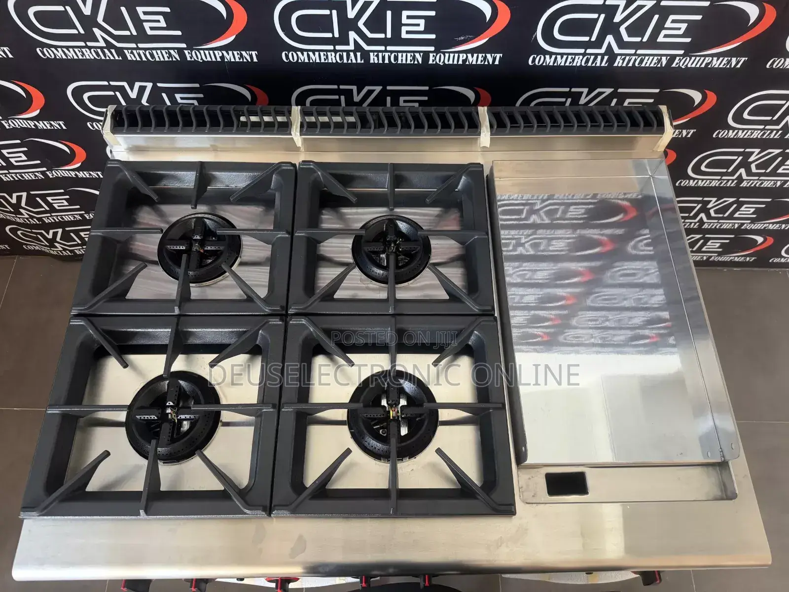 *Jiko La Gesi 4 Burners Range Cooker*
Yenye Griddle, Oven a Cabinet